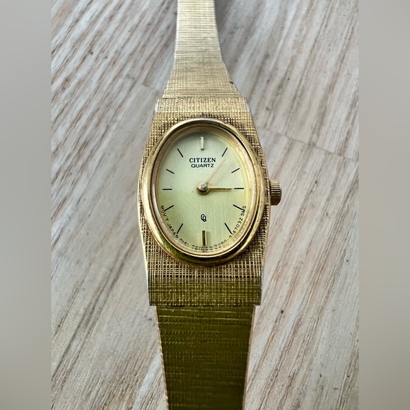 Citizen Accessories - Vintage dainty Citizen Quartz ladies gold tone dress watch NEW BATTERY